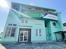 会社外観　＆　店舗　＆　商談室